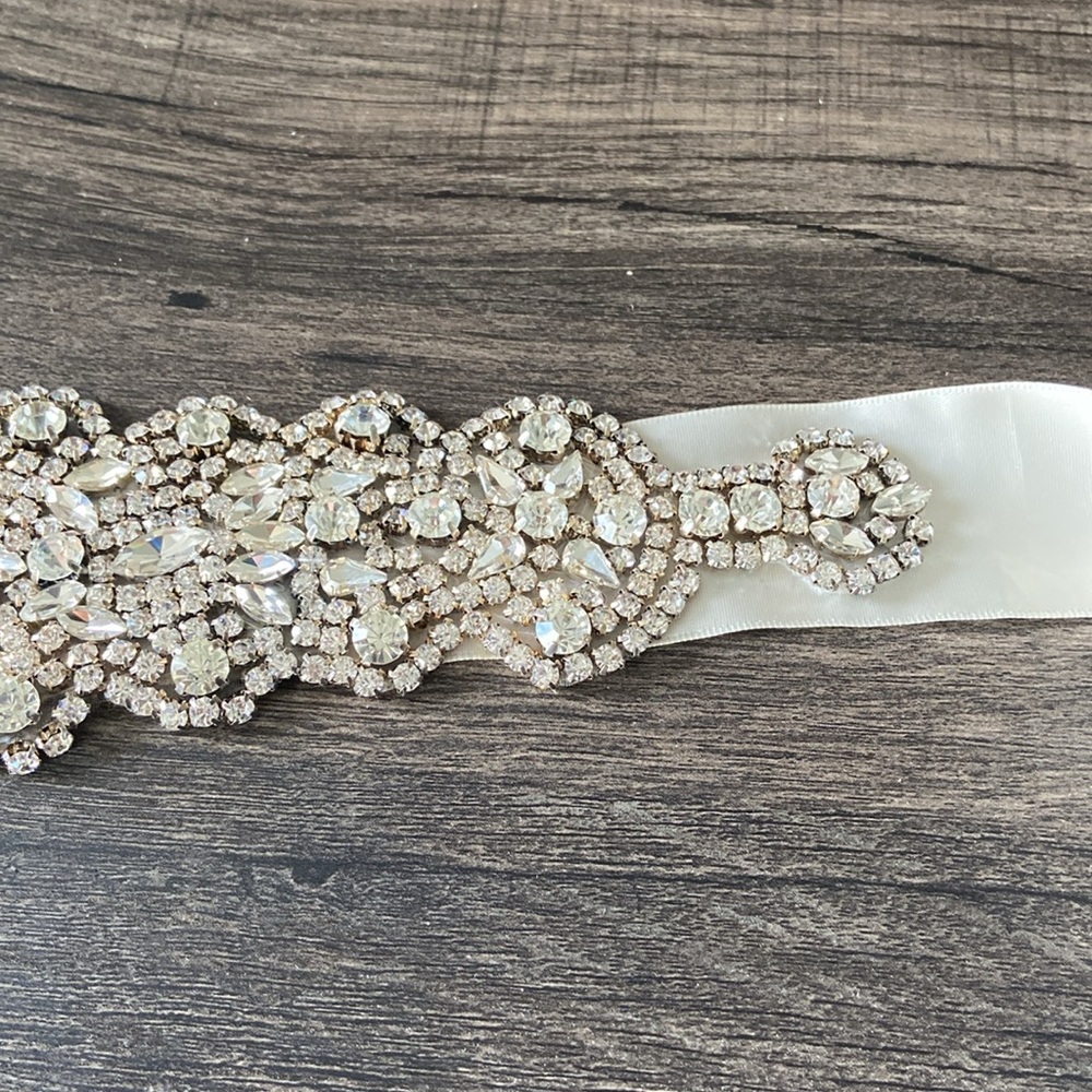Rhinestone Crystal Ivory Ribbon Wedding Accessory Belt - Picture 4 of 8
